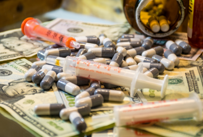 INNOVATION IN THE PHARMACEUTICAL INDUSTRY: THE PRIVATE SECTOR IS OUT OF THE DRIVING SEAT