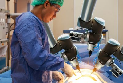 Intelligence artificielle : aimeriez-vous être soigné par un robot ?